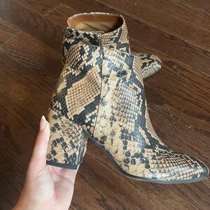 Franco Sarto booties
Size 6.5